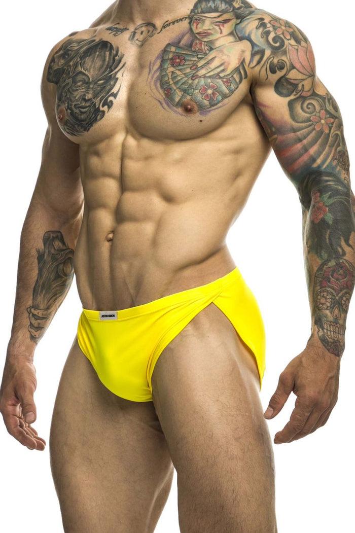 Clever Moda JUSTIN+SIMON XSJ09 Running Shorts Color Yellow
